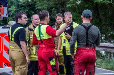 Esslingen-Oberesslingen: Erdrutsch sorgt fuer Sperrung der Landsstrasse